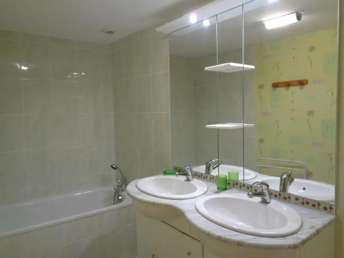 Holiday home Gite Spacieux Avec Cheminee Et Wifi - Animaux Admis - Fr-1-496-87 Saint-Paul-de-Vezelin
