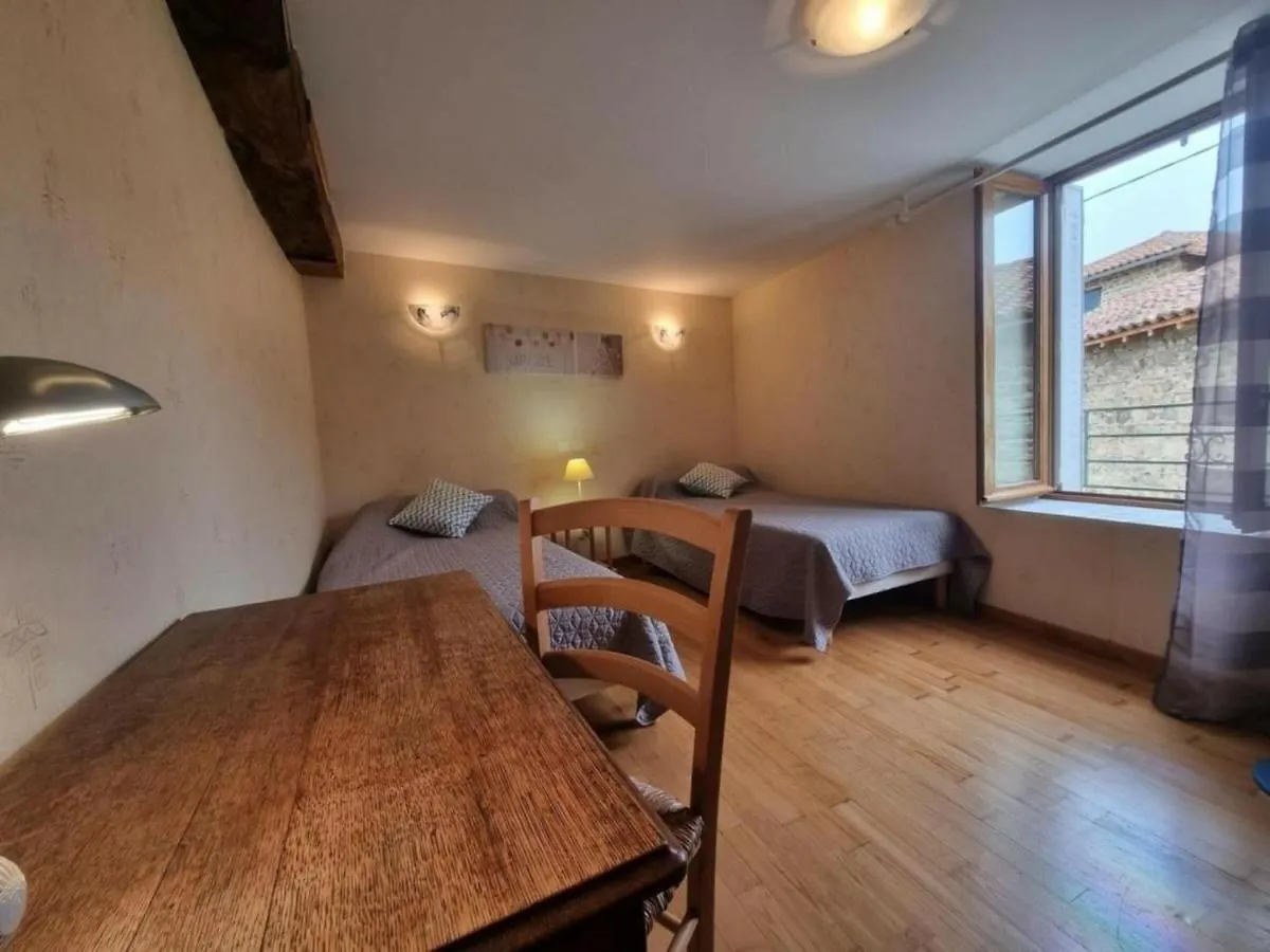 Gite Spacieux Avec Cheminee Et Wifi - Animaux Admis - Fr-1-496-87 Saint-Paul-de-Vezelin