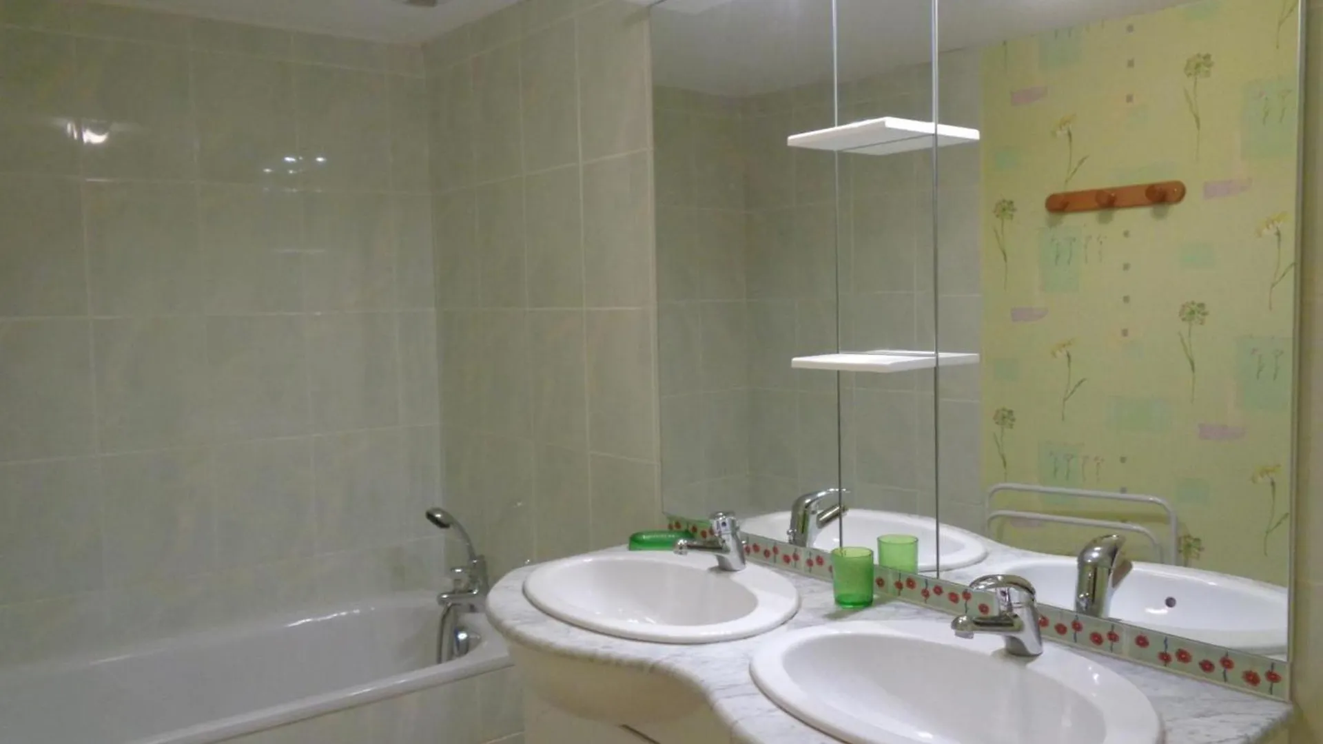 Gite Spacieux Avec Cheminee Et Wifi - Animaux Admis - Fr-1-496-87 Saint-Paul-de-Vezelin